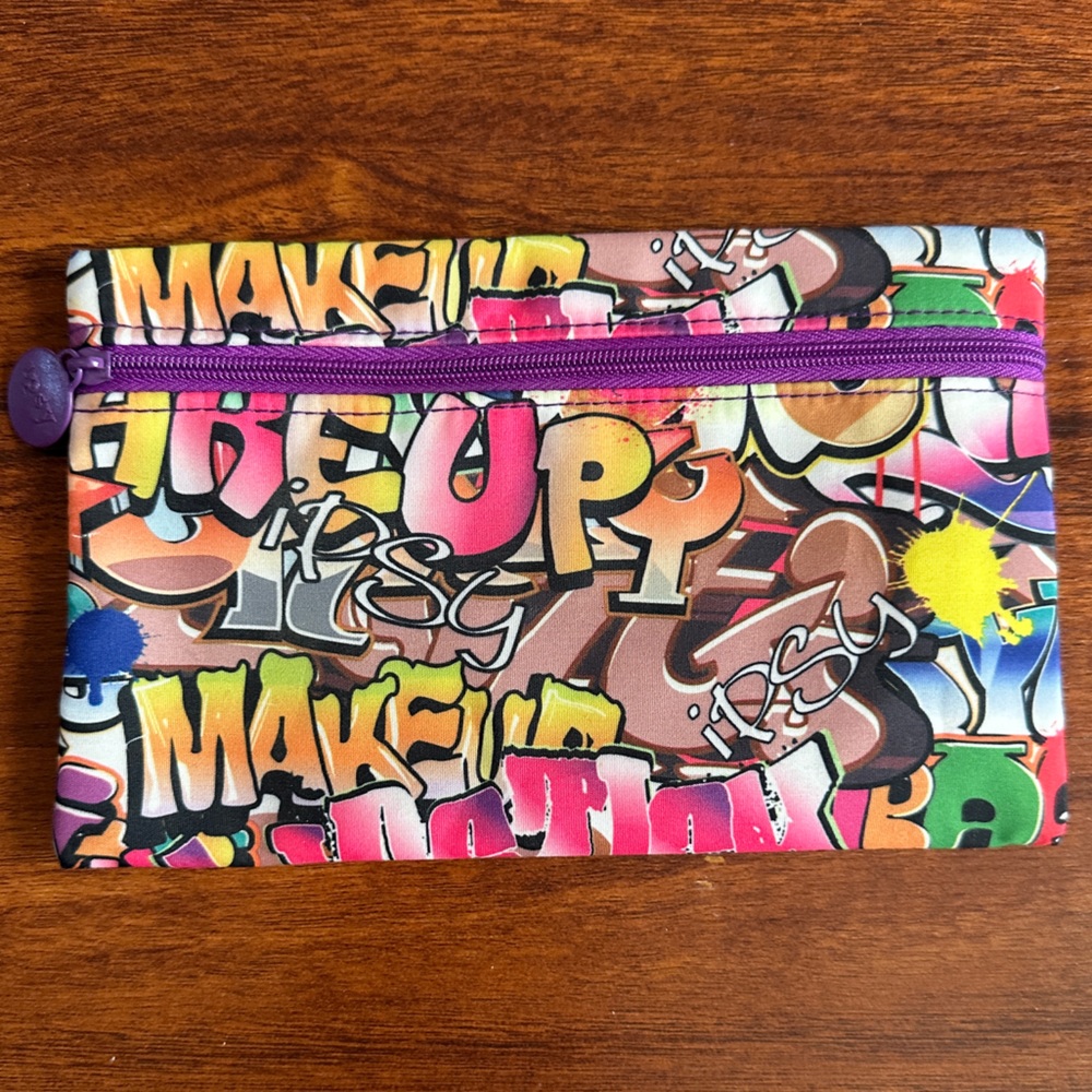 COPY - Ipsy Cosmetic Bag-Graffiti awesome art display zipper on front tagging n…